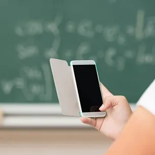 Especialista em Direito Tecnológico comenta o uso de celulares em salas de aula